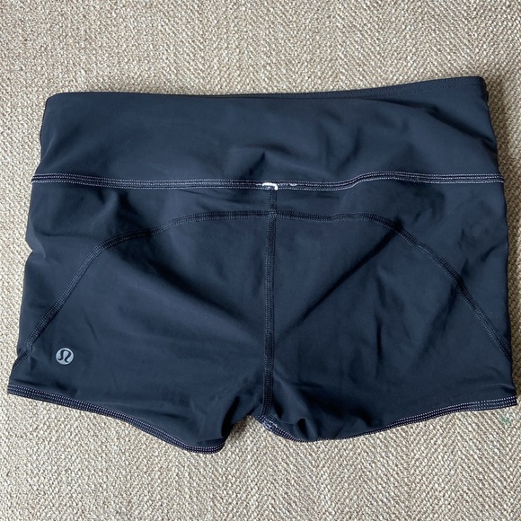 Reversible shorts, size 8 - Picture 4 of 5